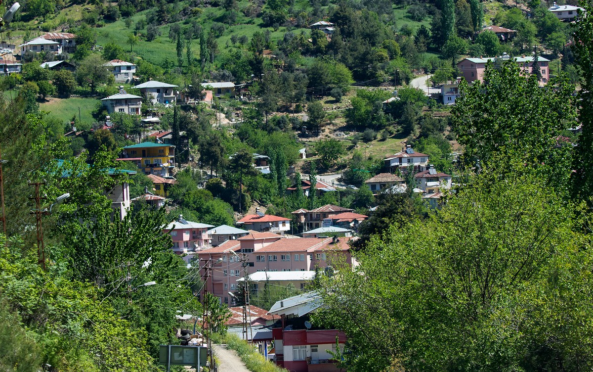 Adana Naturel Feke Halı Yıkama